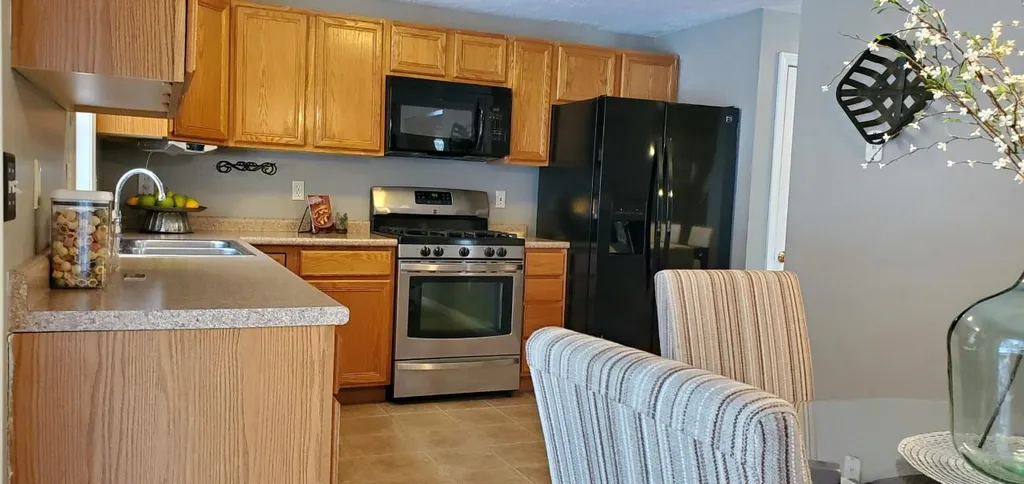 33b Dale Road Hooksett NH 03106