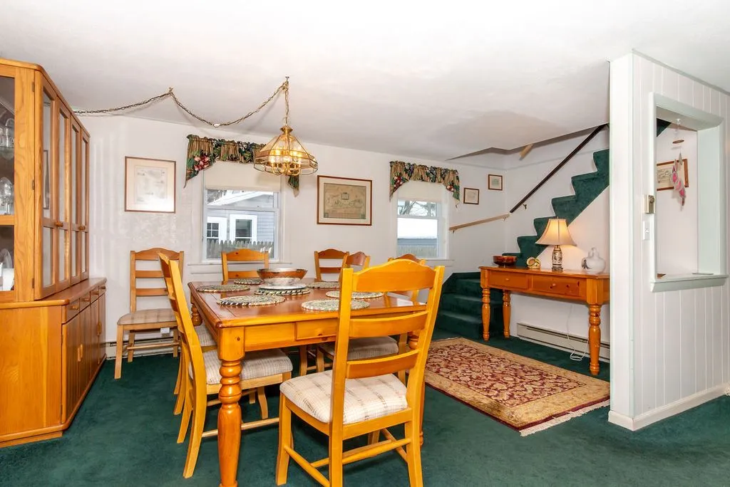 17 Wentworth Terrace Dover NH 03820