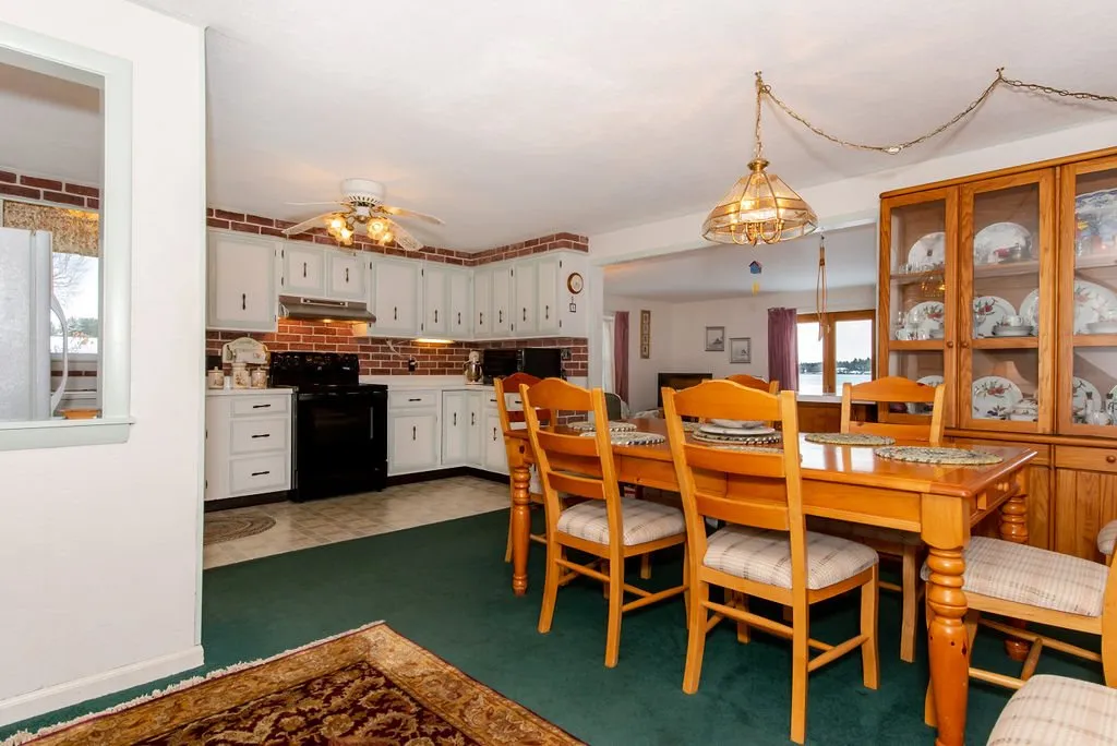 17 Wentworth Terrace Dover NH 03820