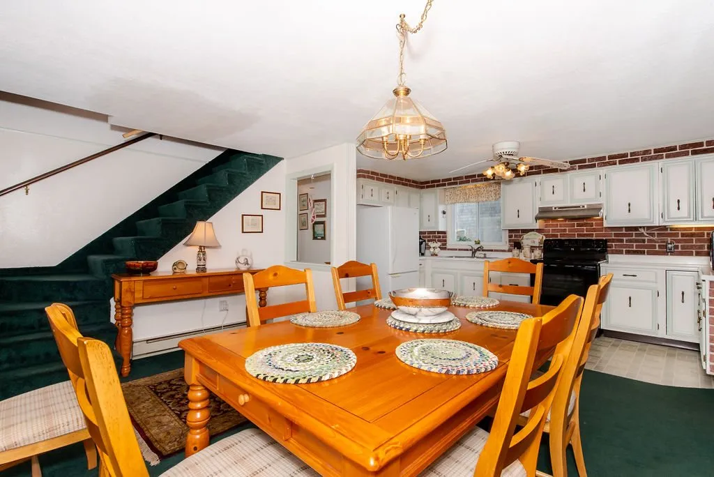 17 Wentworth Terrace Dover NH 03820