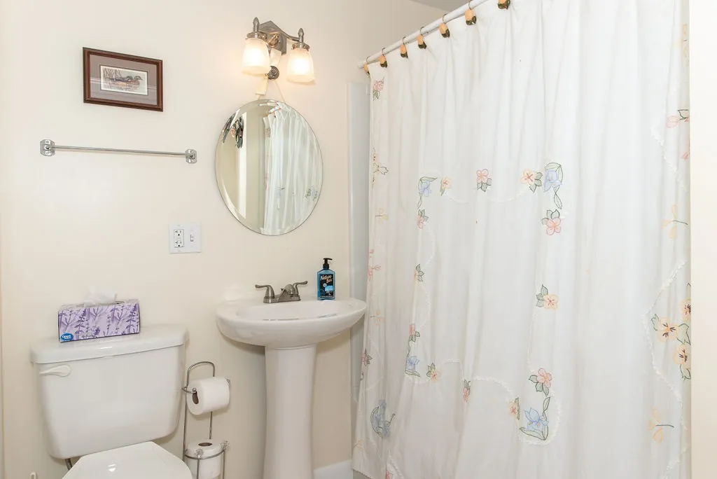 17 Wentworth Terrace Dover NH 03820