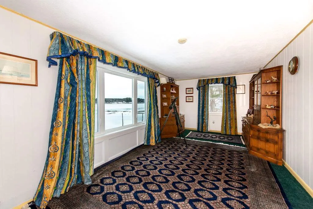 17 Wentworth Terrace Dover NH 03820
