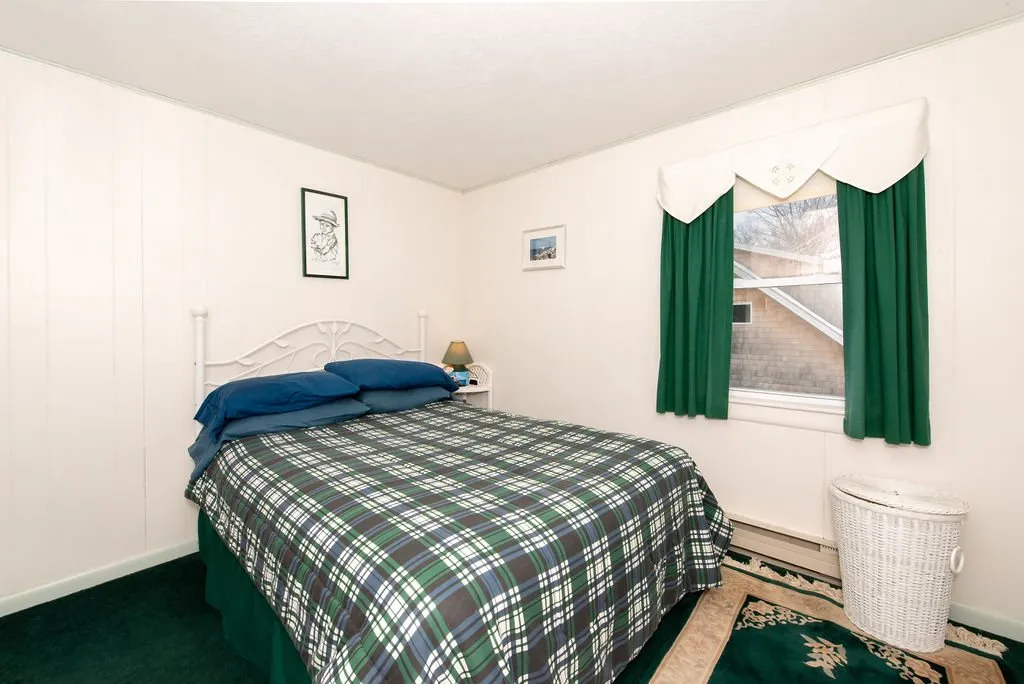 17 Wentworth Terrace Dover NH 03820