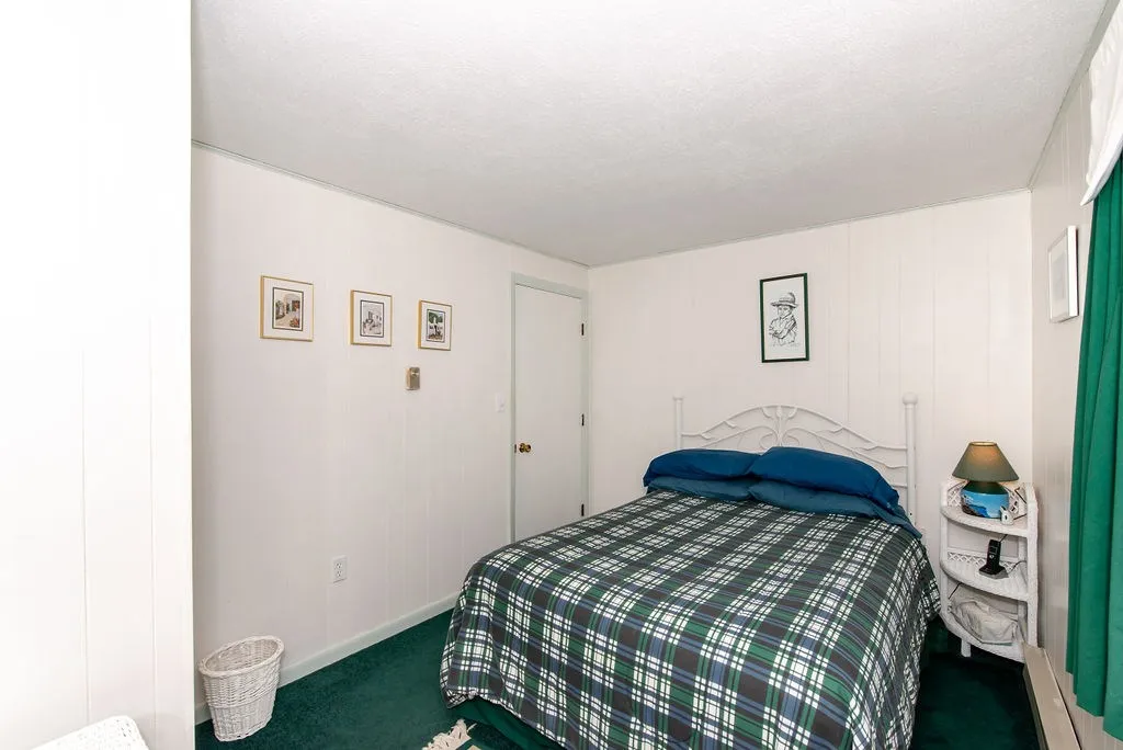 17 Wentworth Terrace Dover NH 03820