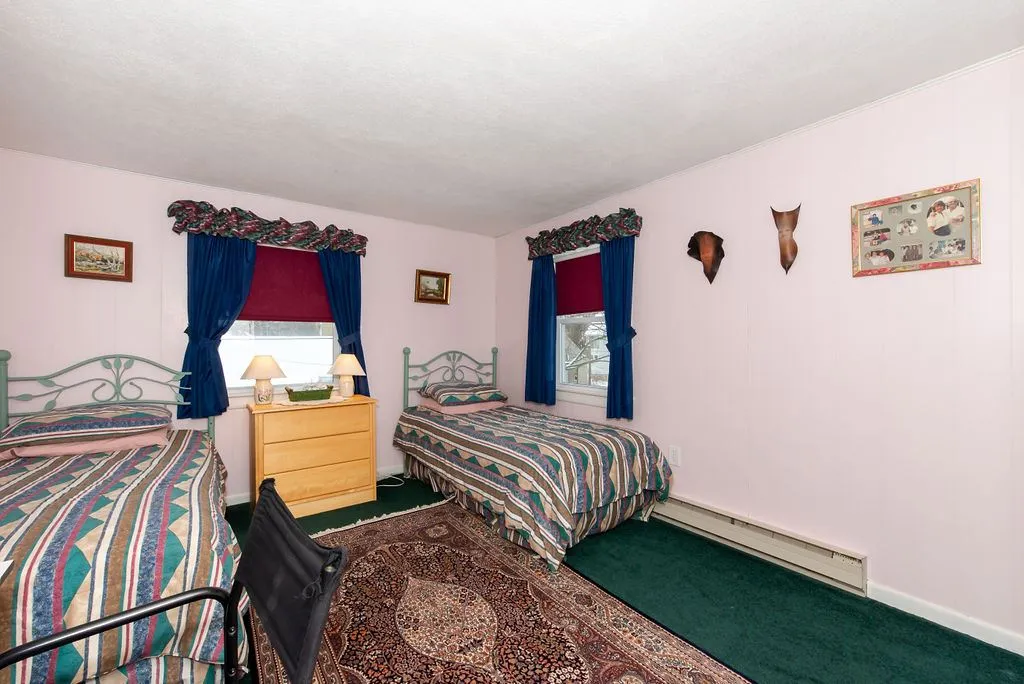 17 Wentworth Terrace Dover NH 03820
