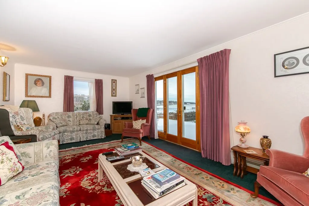 17 Wentworth Terrace Dover NH 03820