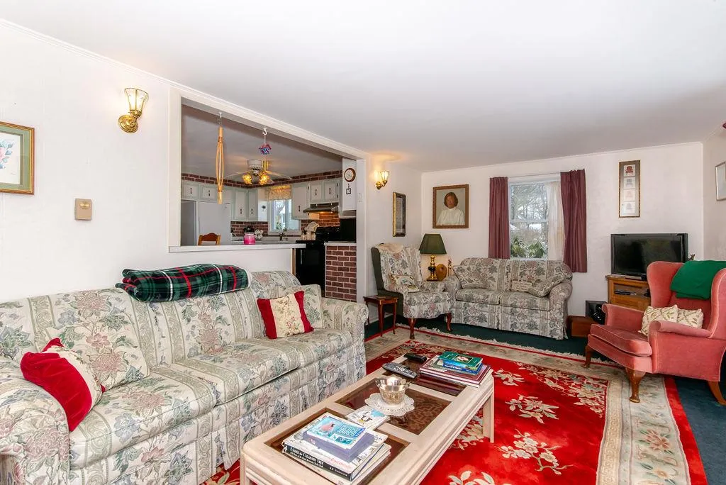 17 Wentworth Terrace Dover NH 03820