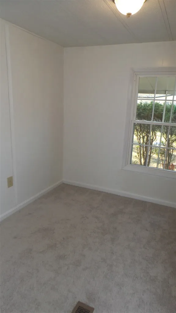 6 Juniper Lane Concord NH 03301