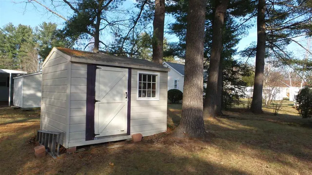 6 Juniper Lane Concord NH 03301