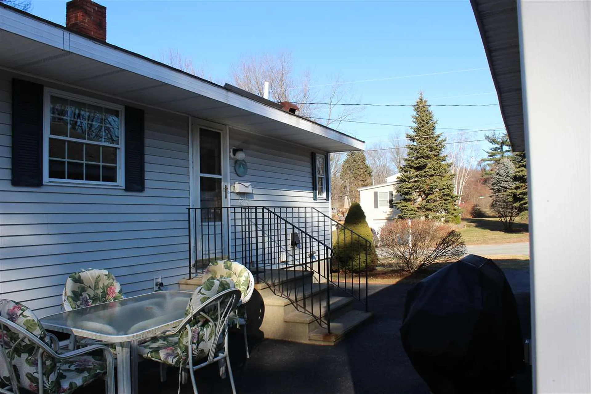 8 Fairview Avenue Pembroke NH 03275