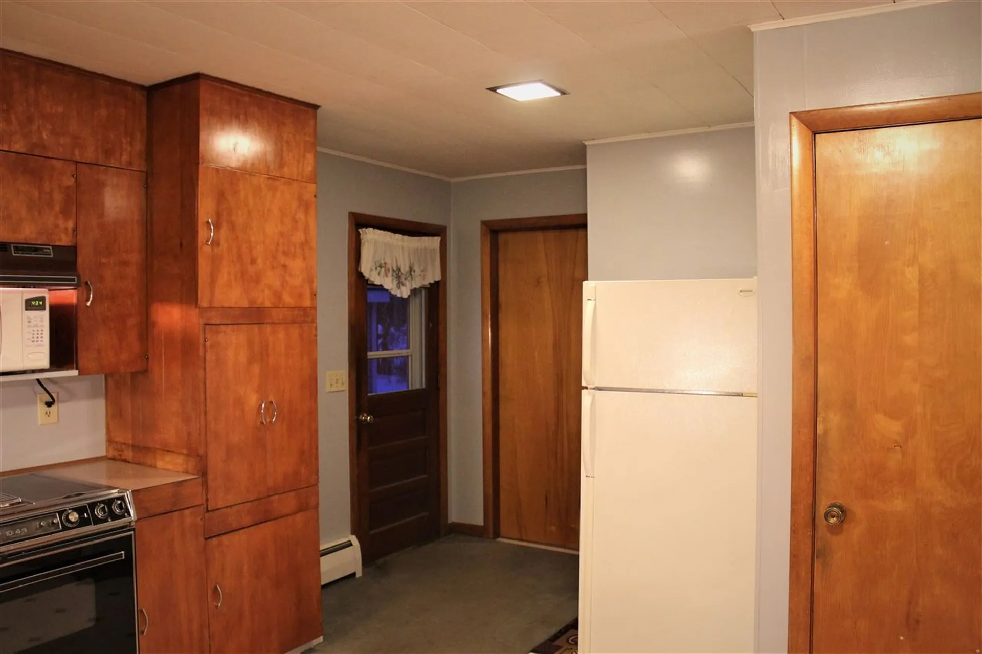 8 Fairview Avenue Pembroke NH 03275