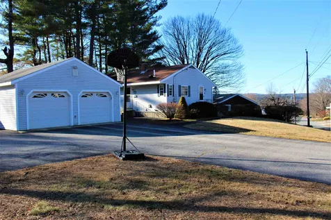 8 Fairview Avenue Pembroke NH 03275