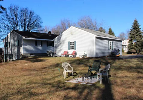 8 Fairview Avenue Pembroke NH 03275