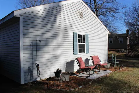 8 Fairview Avenue Pembroke NH 03275