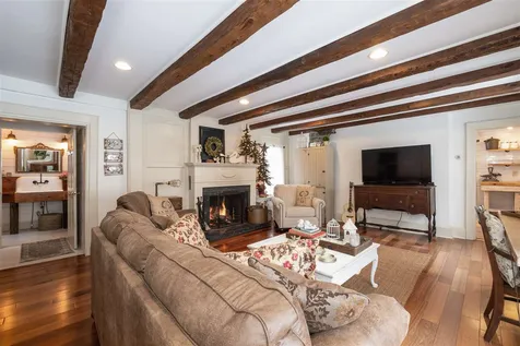 155 Middle Road Tuftonboro NH 03816