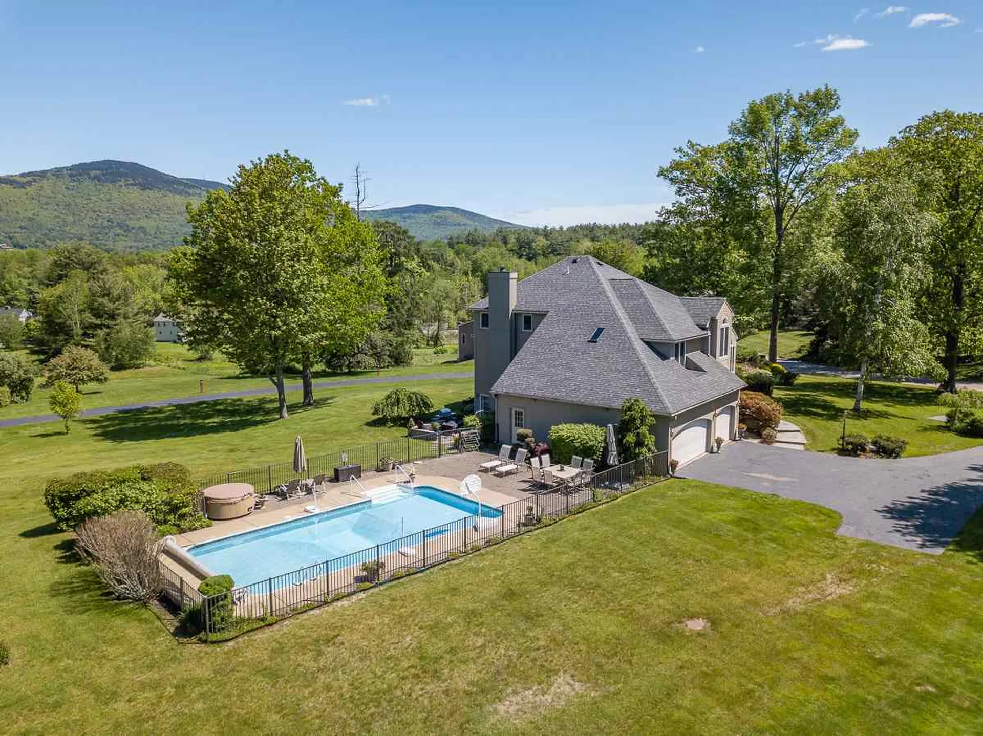 11 Olde English Lane Gilford NH 03249