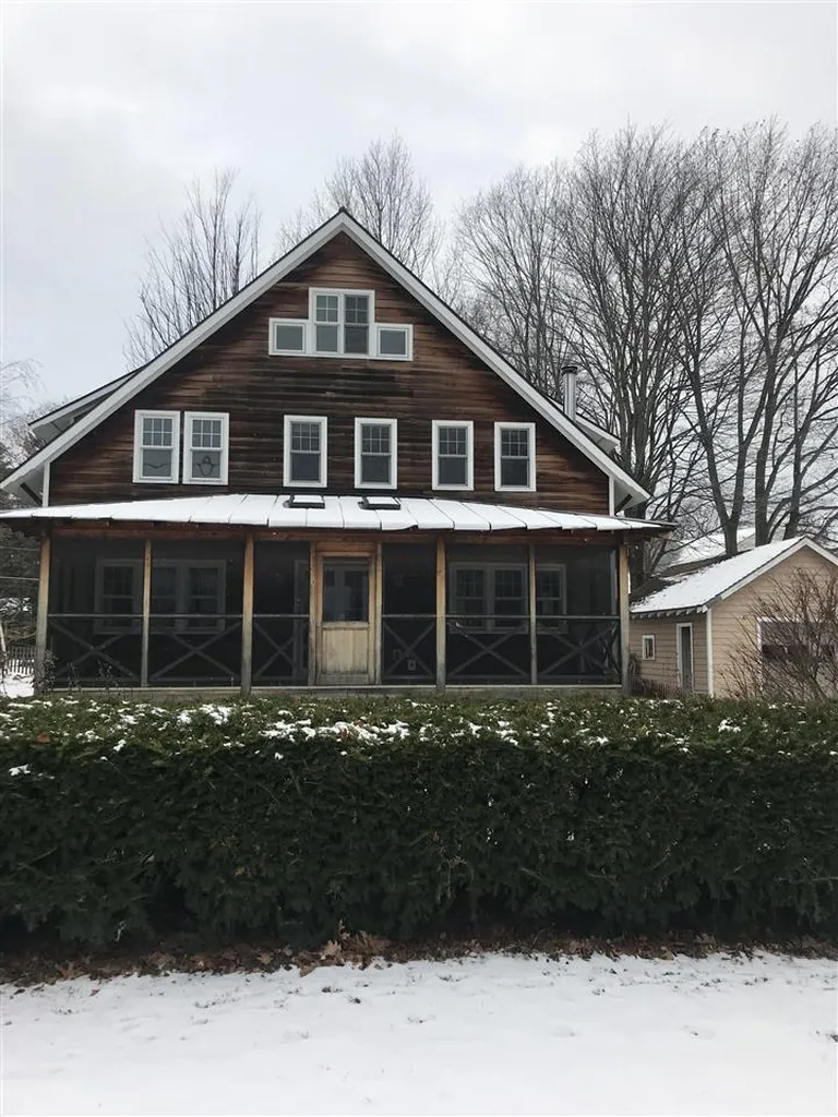 67 Spaulding East Shore Colchester VT 05446