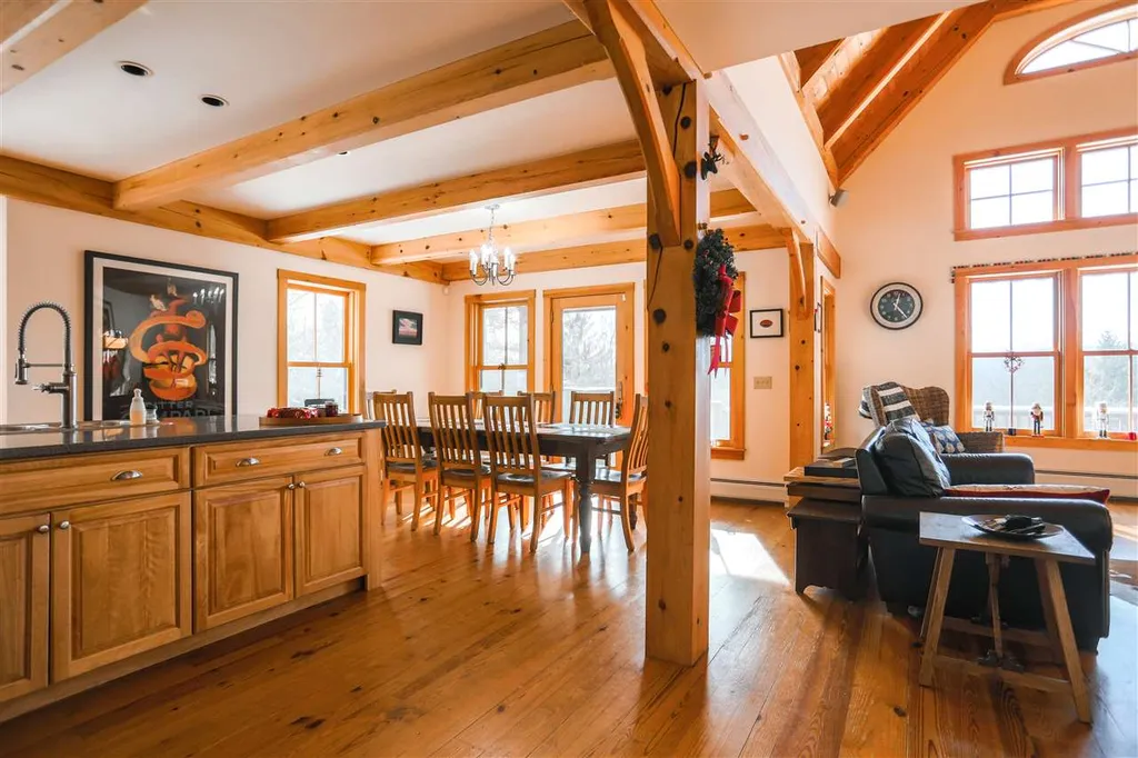 70 Center Fire Road Fayston VT 05660