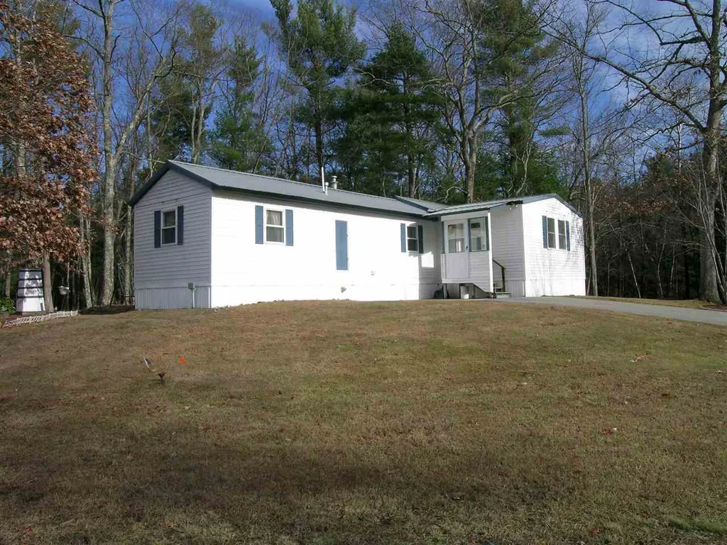 20 Greatstone Drive Nashua NH 03063