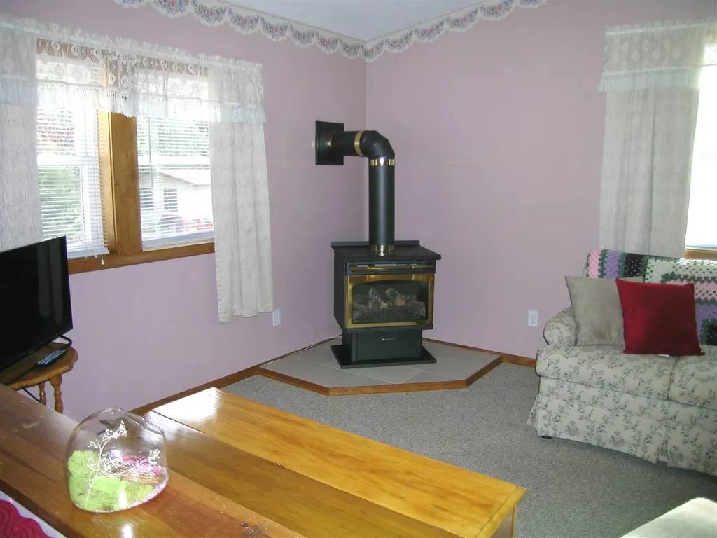 20 Greatstone Drive Nashua NH 03063