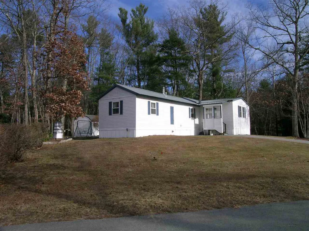 20 Greatstone Drive Nashua NH 03063