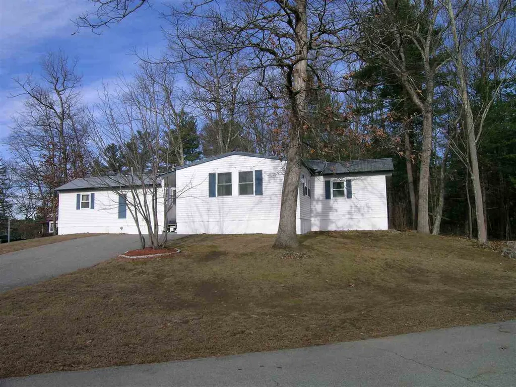20 Greatstone Drive Nashua NH 03063