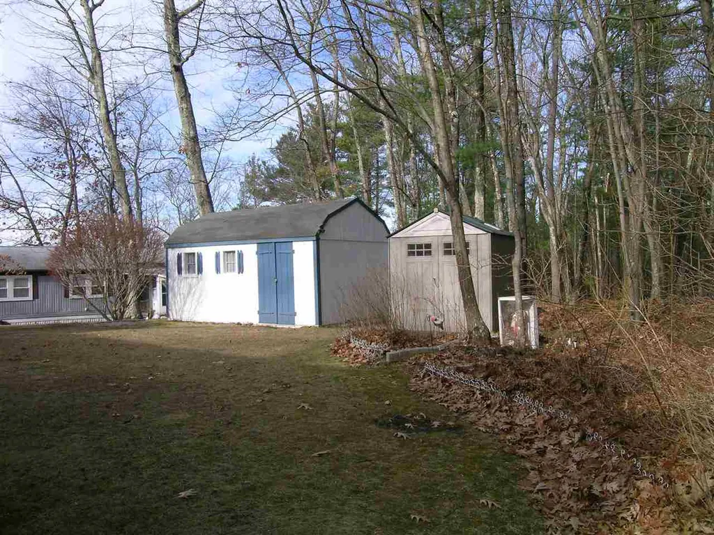 20 Greatstone Drive Nashua NH 03063