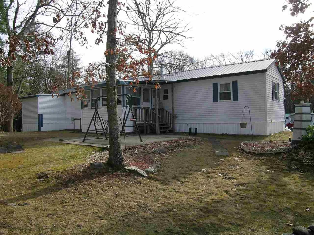 20 Greatstone Drive Nashua NH 03063