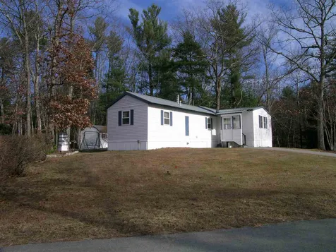 20 Greatstone Drive Nashua NH 03063