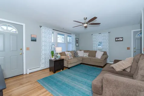 7 Oak Hill Drive Dover NH 03820
