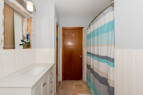 7 Oak Hill Drive Dover NH 03820
