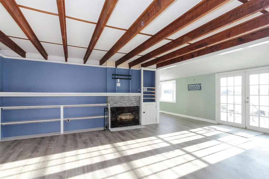 93 West Shore Road Windham NH 03087