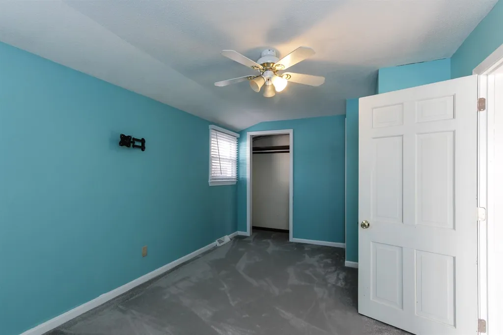 93 West Shore Road Windham NH 03087