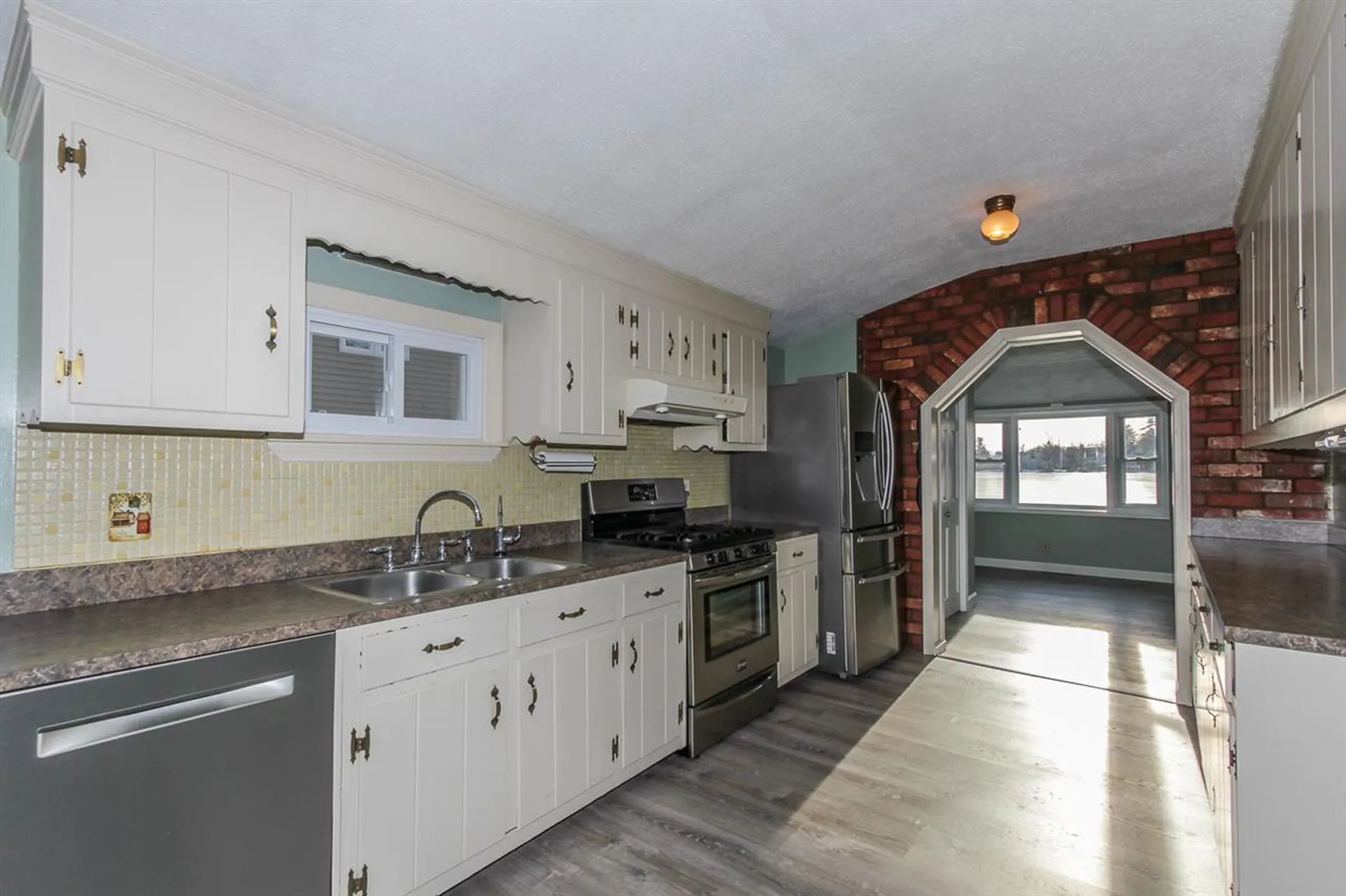 93 West Shore Road Windham NH 03087