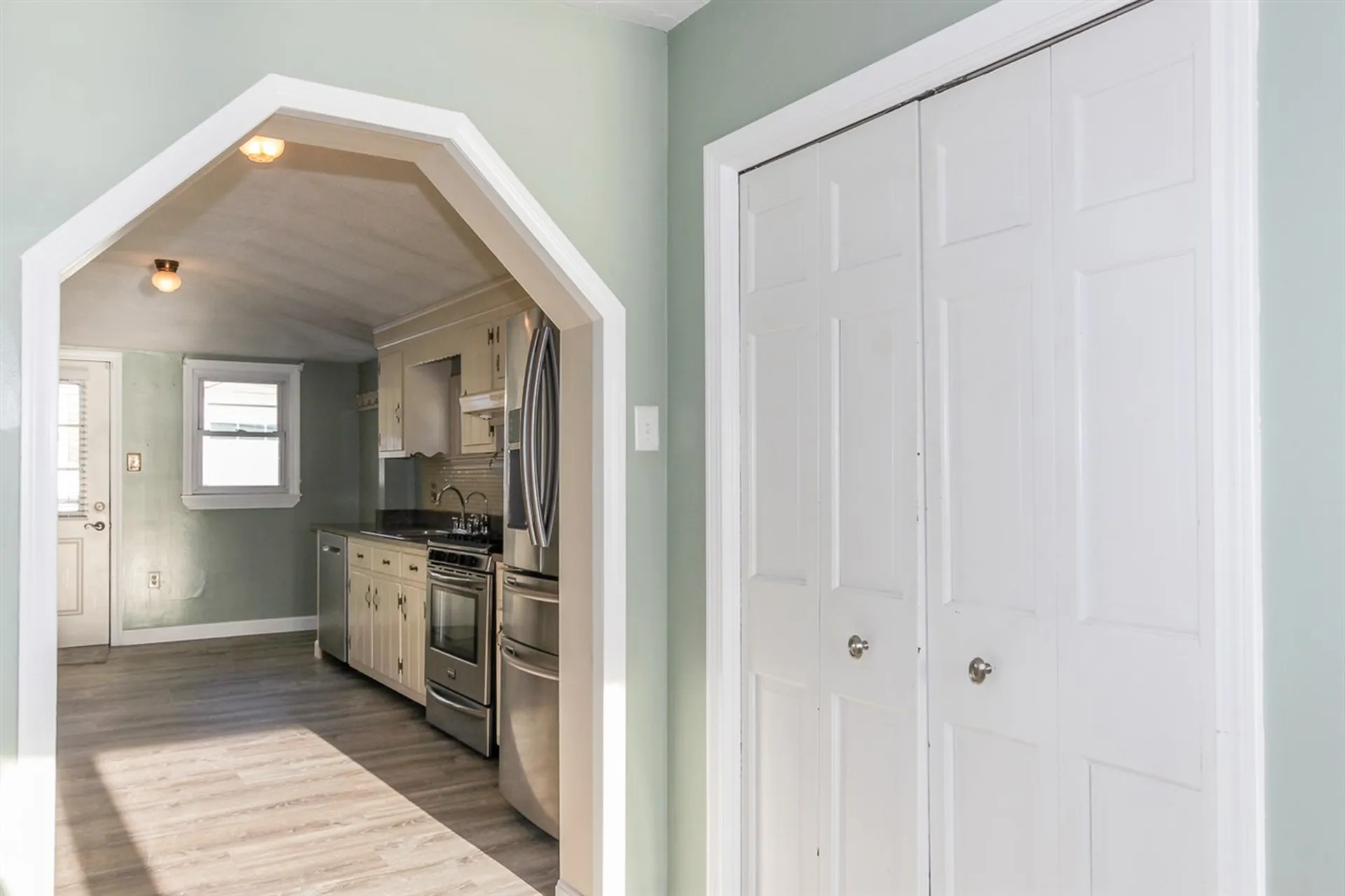 93 West Shore Road Windham NH 03087