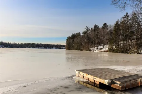 93 West Shore Road Windham NH 03087