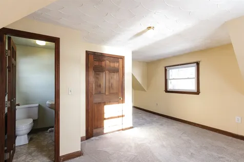 93 West Shore Road Windham NH 03087