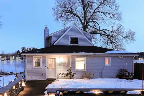 93 West Shore Road Windham NH 03087