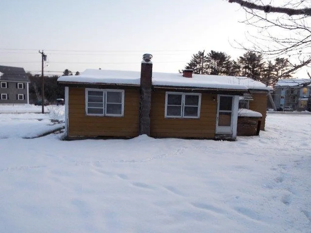 88 Union Street Whitefield NH 03598