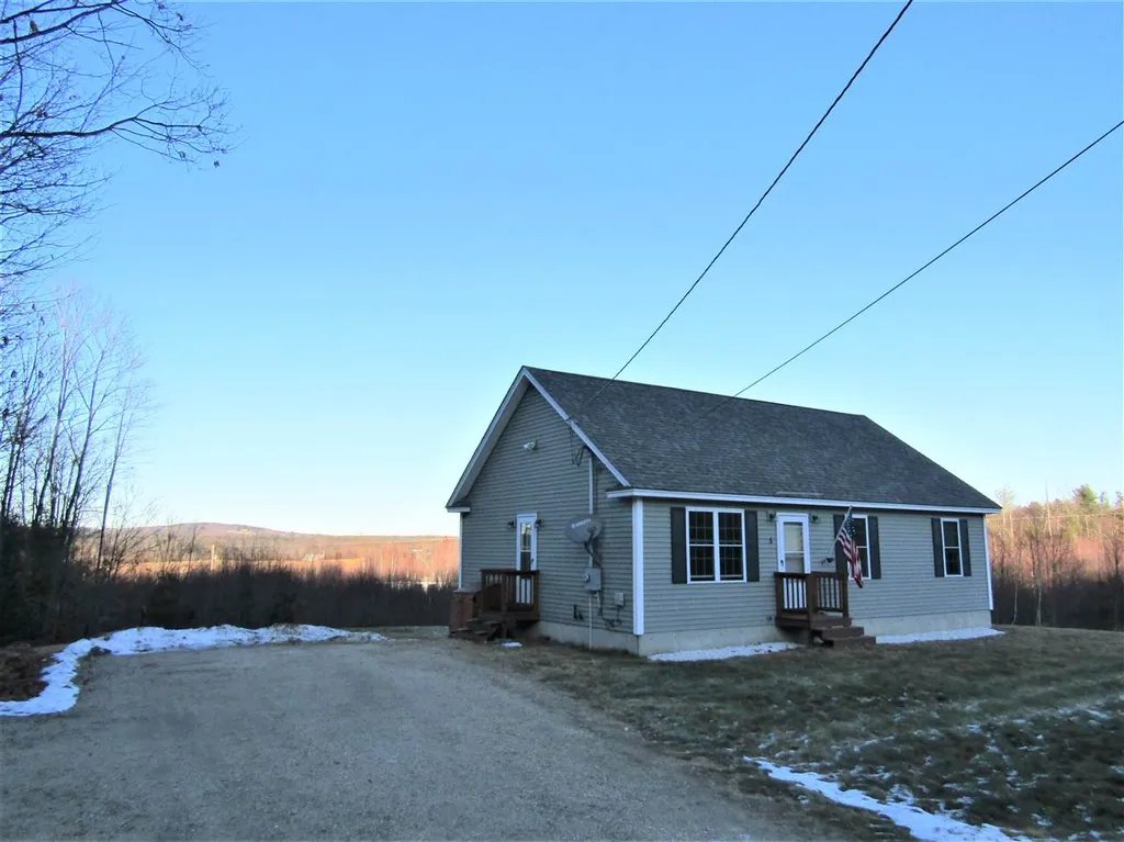 5 Echo Valley Road Deerfield NH 03037