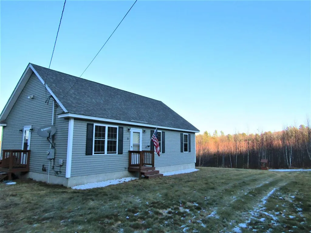 5 Echo Valley Road Deerfield NH 03037