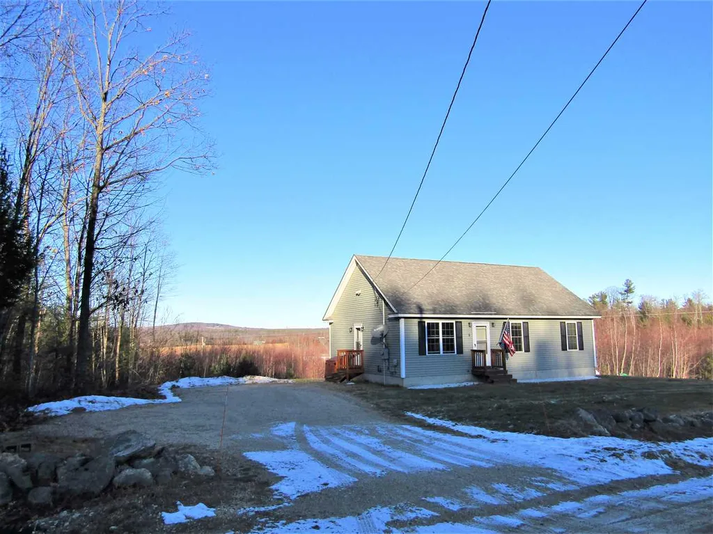 5 Echo Valley Road Deerfield NH 03037