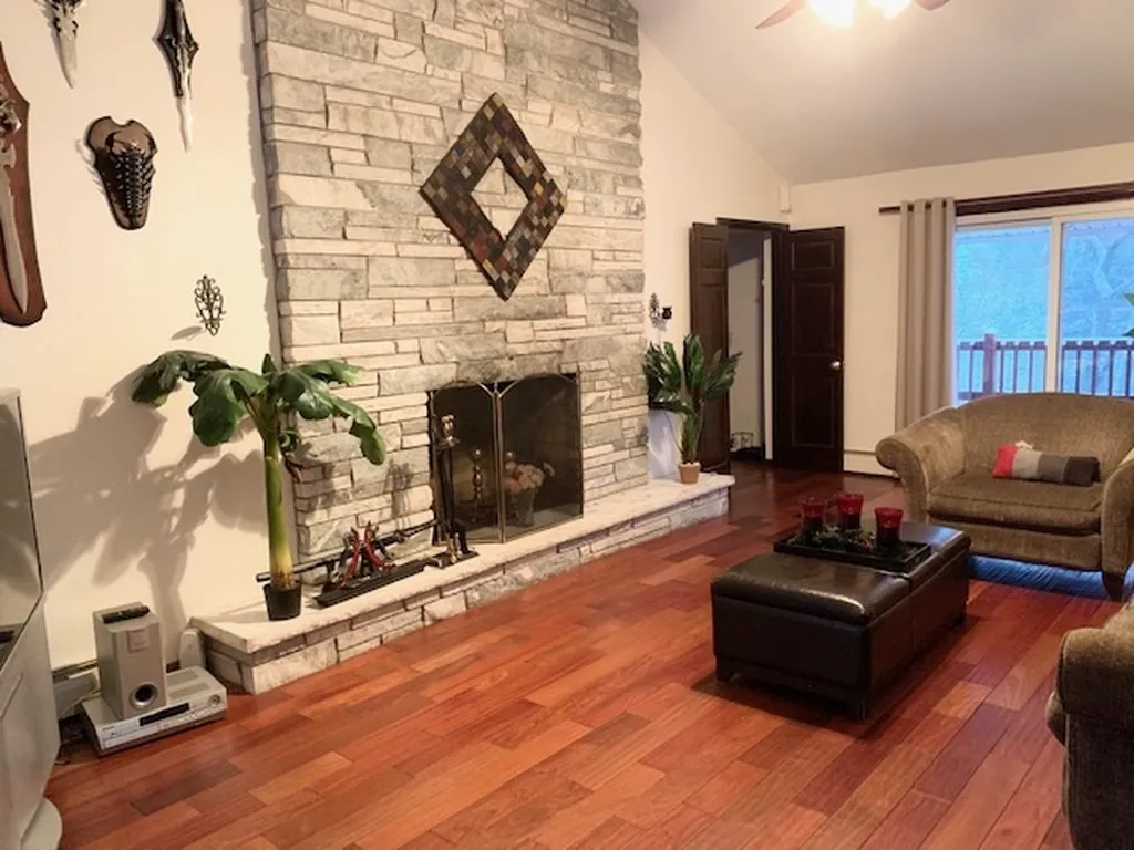 60 Tennyson Avenue Nashua NH 03062