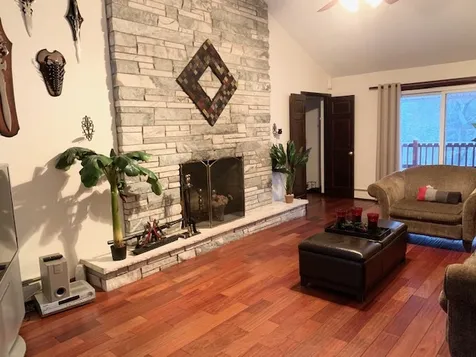 60 Tennyson Avenue Nashua NH 03062