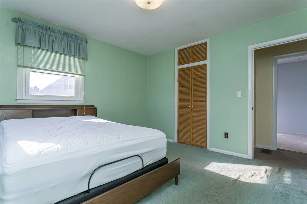 22 Applevale Drive Dover NH 03820