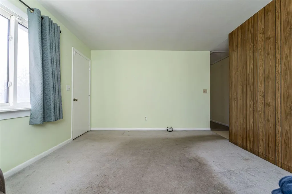 22 Applevale Drive Dover NH 03820