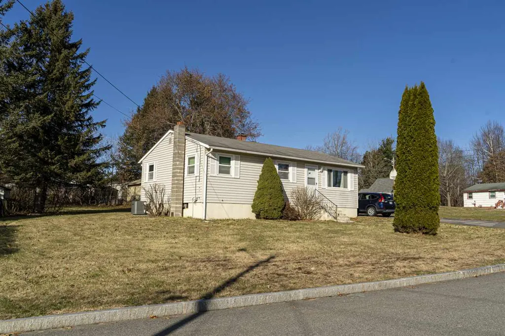 22 Applevale Drive Dover NH 03820