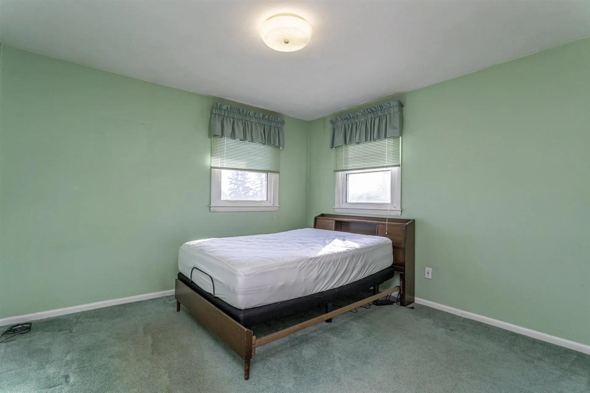 22 Applevale Drive Dover NH 03820