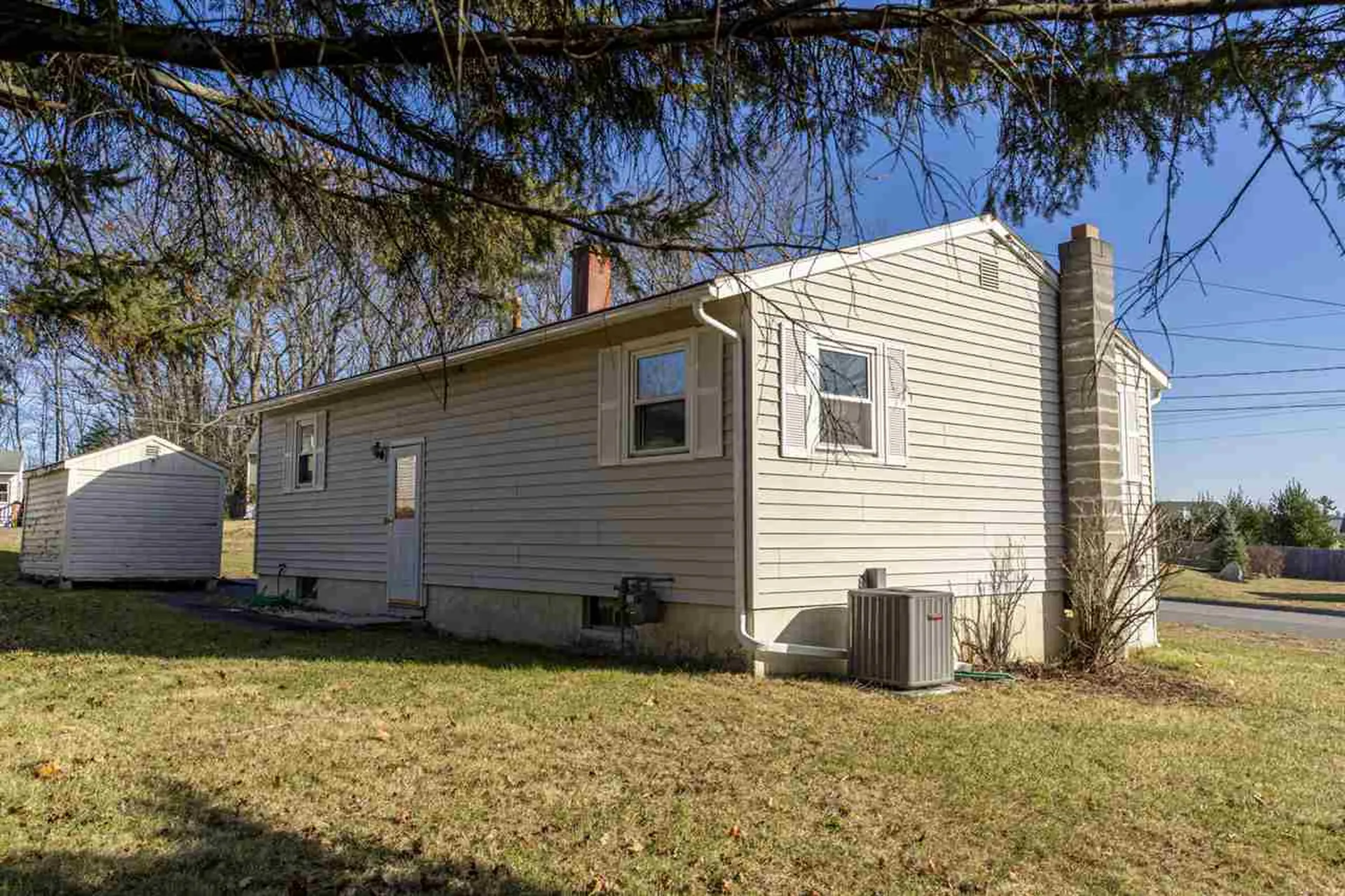 22 Applevale Drive Dover NH 03820