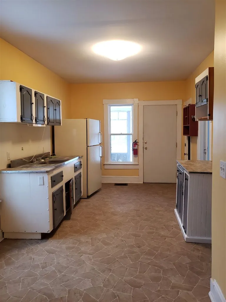 29 South Avenue Orleans VT 05860